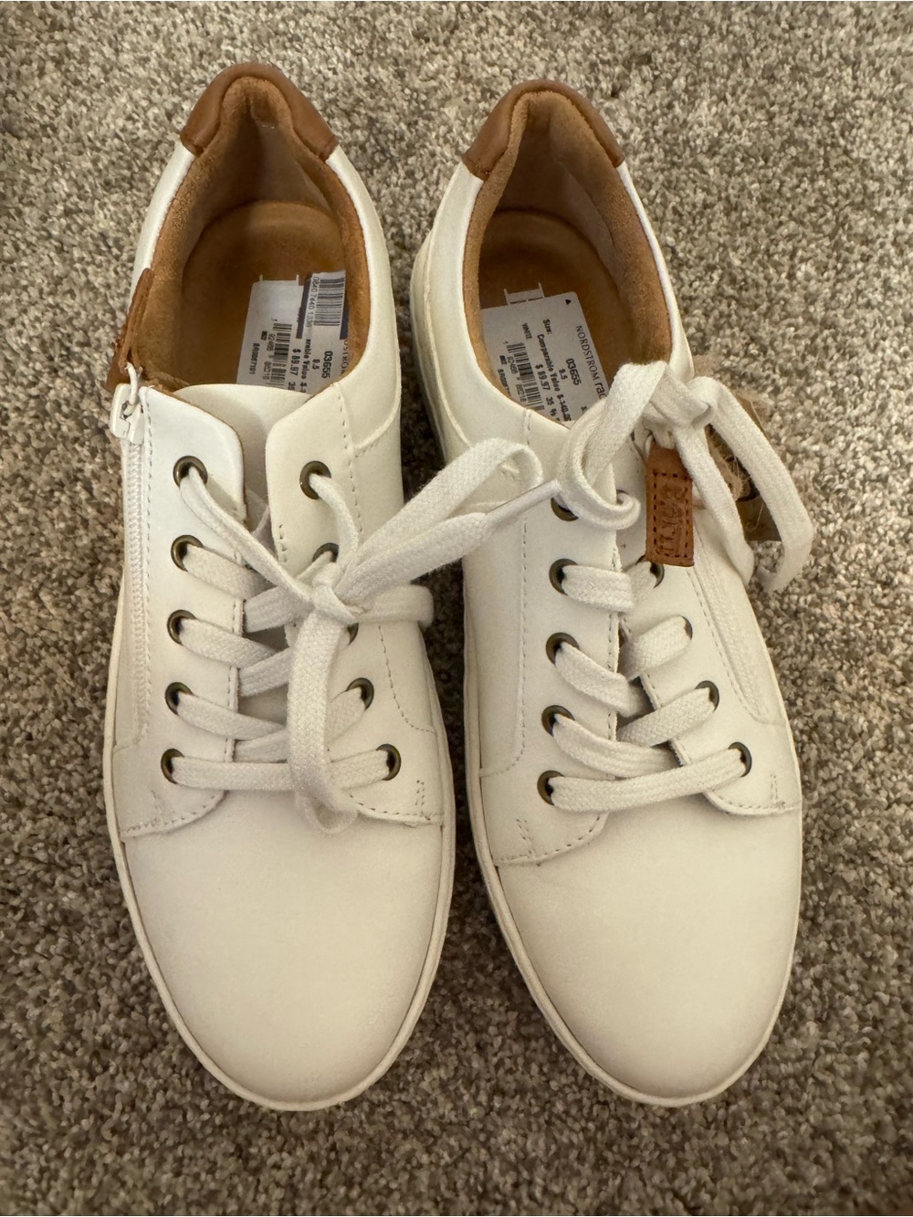 NWT Born white leather sneakers new size 9.5